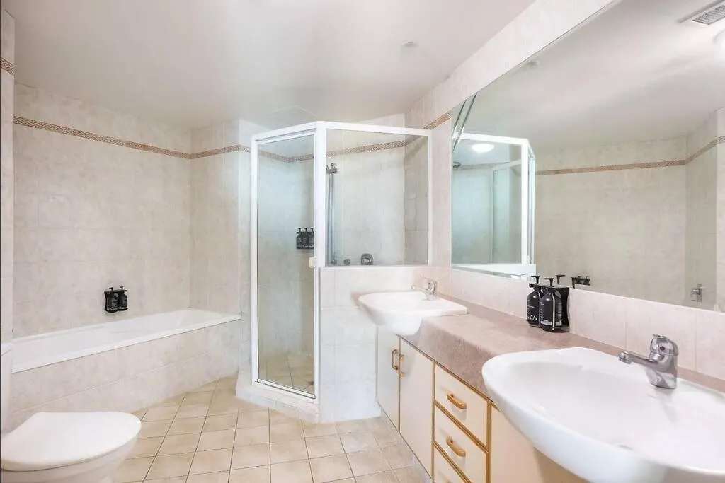 Ocean View Apartment With Parking By Serain Residences Gold Coast 0*,