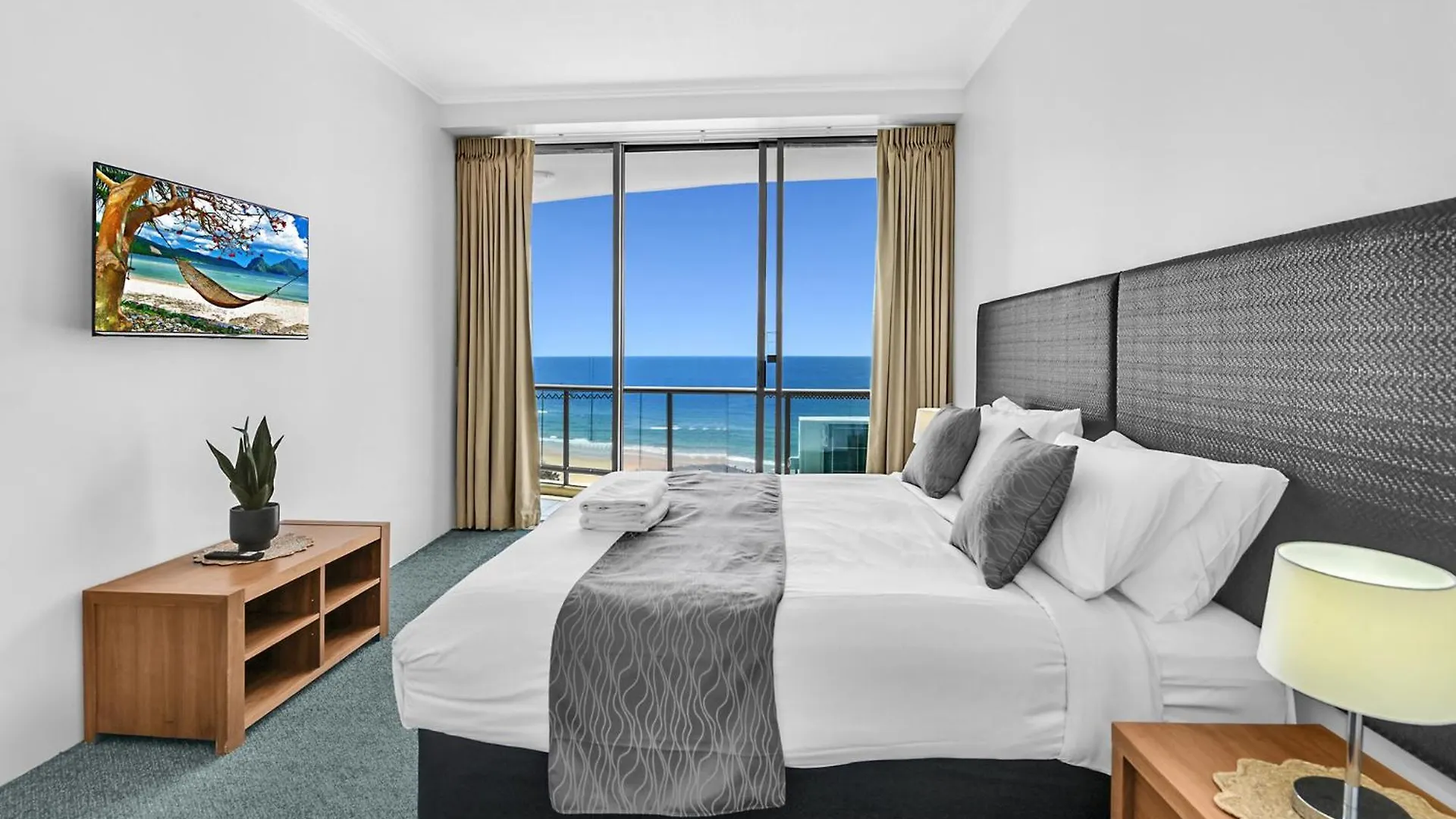 Ocean View Apartment With Parking By Serain Residences Gold Coast